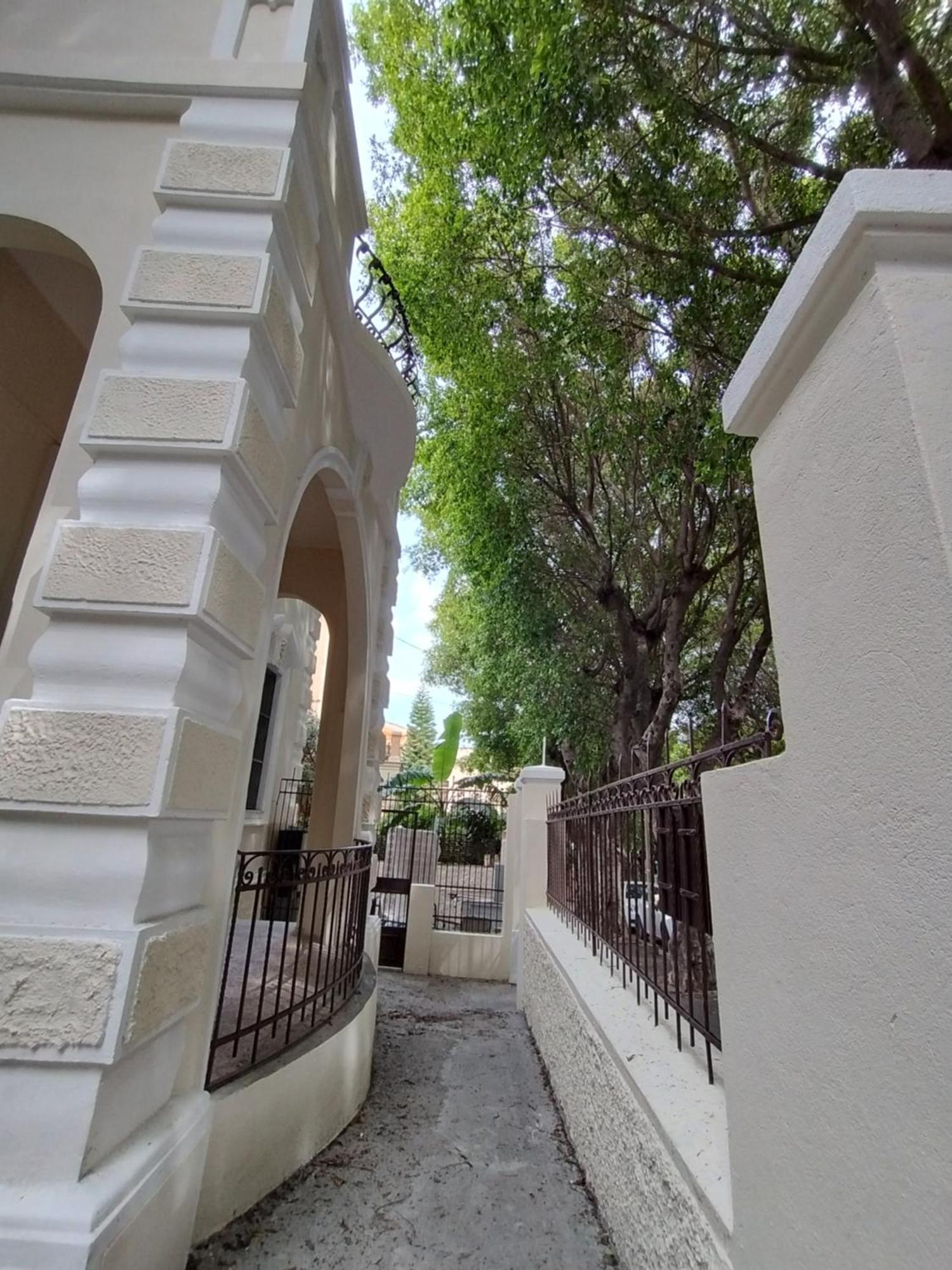 Villa Liberty Ofelia Locazioni Brevi Cagliari Luaran gambar